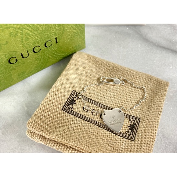 |SOLD| Gucci Sterling Silver Logo Heart Bracelet - Picture 2 of 10
